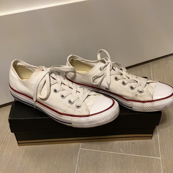 🌊Authentic ChuckTaylor Converse AllStar Sneaker🌊 - Picture 2 of 9